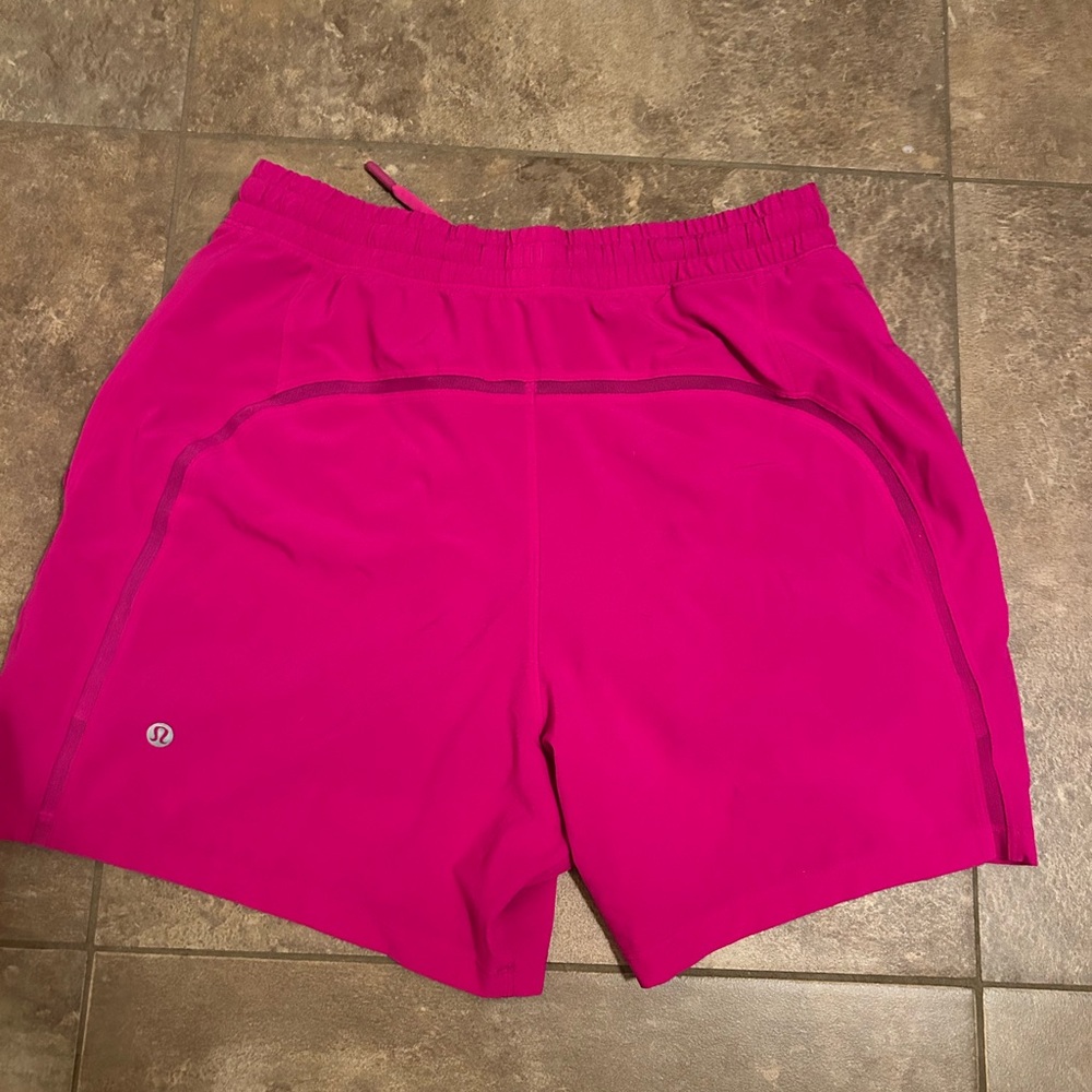 Men’s Size M LuLulemon shorts